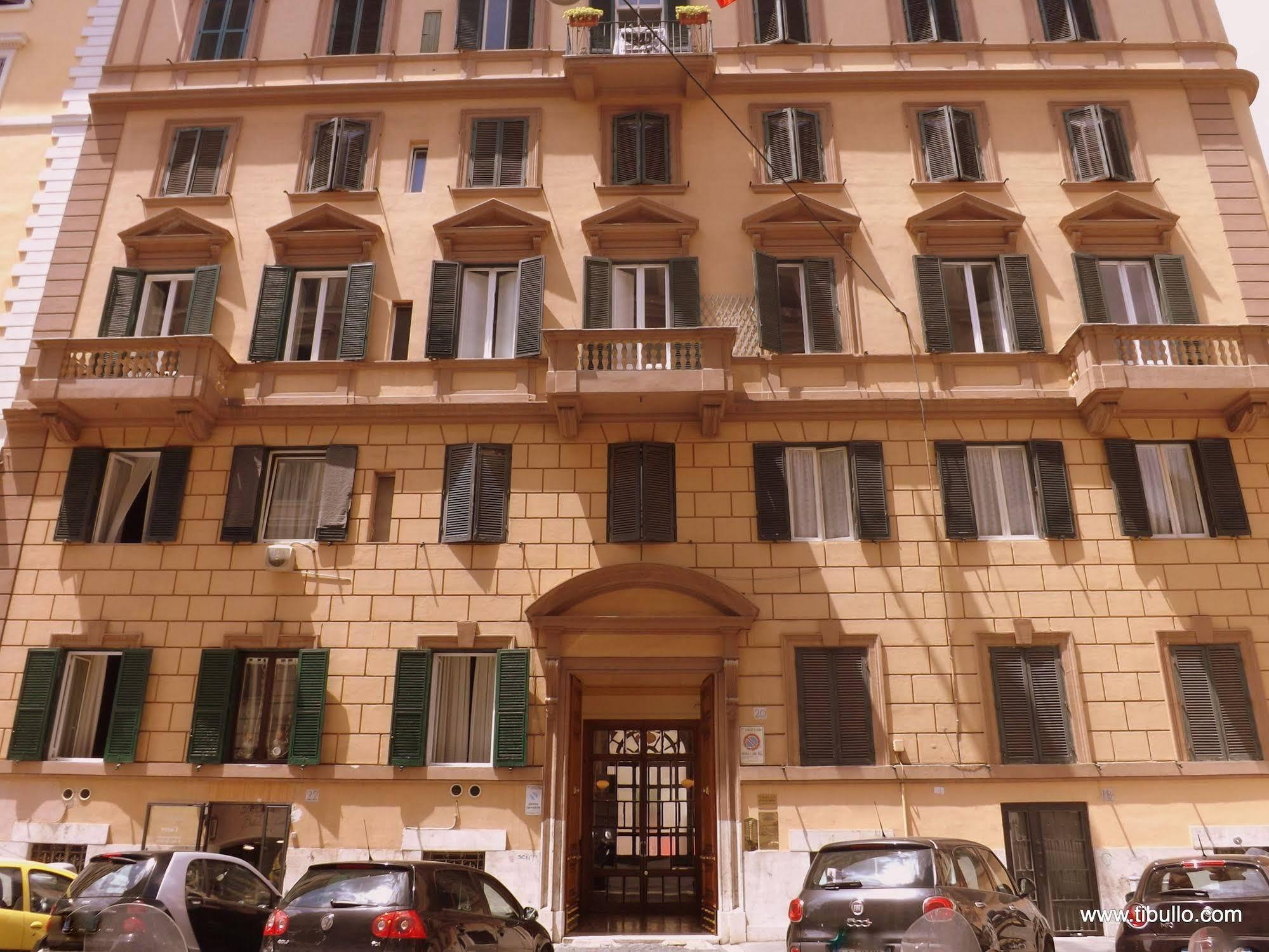 Tibullo pensión Roma Exterior foto