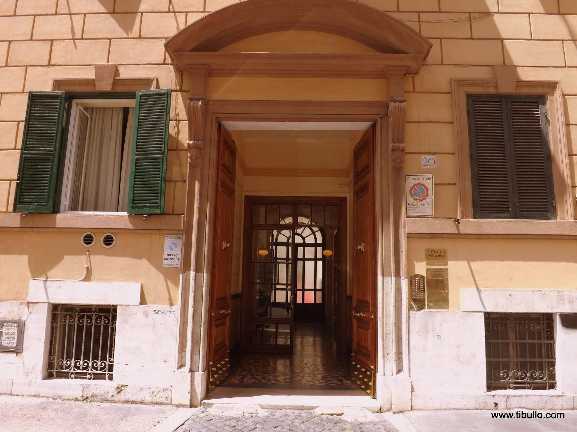 Tibullo pensión Roma Exterior foto