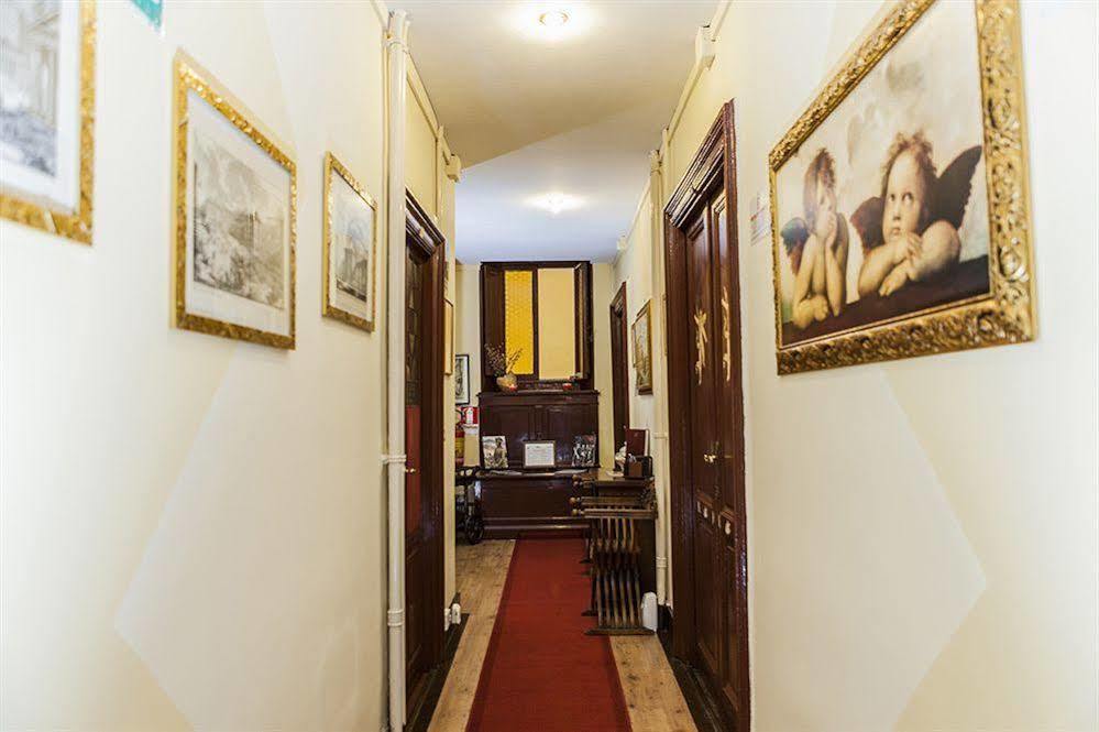 Tibullo pensión Roma Exterior foto